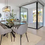 Vacation Marbella I De La Resina, Infinity Pool, 24-7 Security, Rooftop Solarium, Bbq, Golf Community, Africa Views * Estepona
