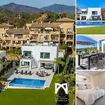 Villa Vacation Marbella I De La Resina, Infinity Pool, 24-7 Security, Rooftop Solarium, Bbq, Golf Community, Africa Views *