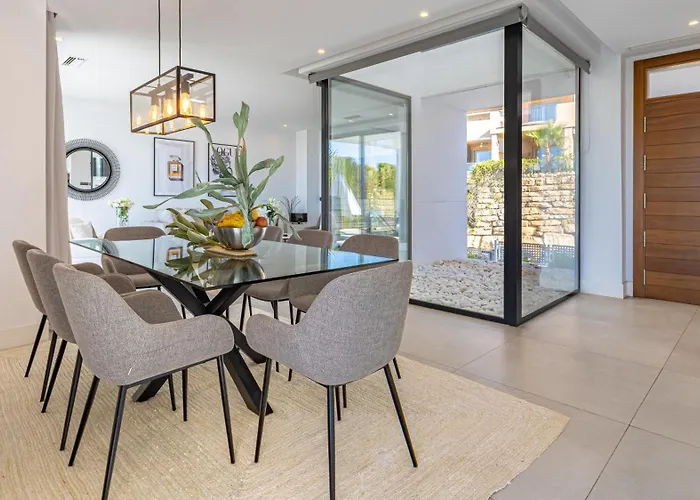 Vacation Marbella I De La Resina, Infinity Pool, Golf Community, Africa Views * Estepona