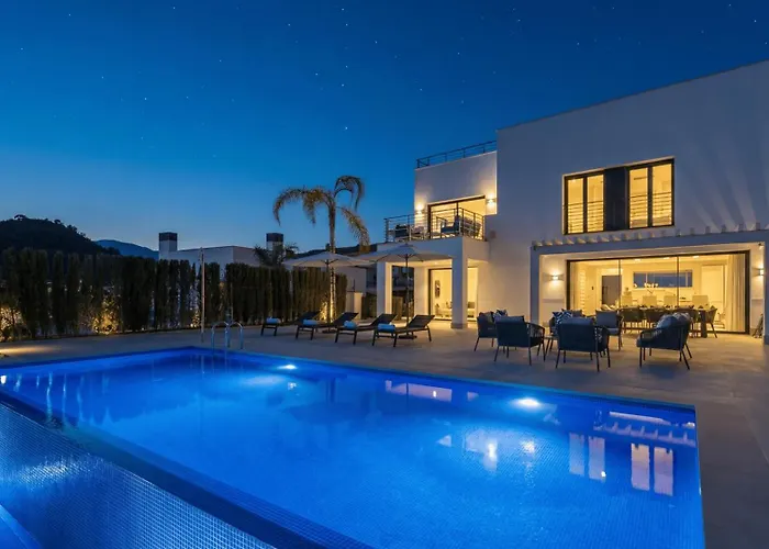 Vacation Marbella I De La Resina, Infinity Pool, Golf Community, Africa Views * Estepona