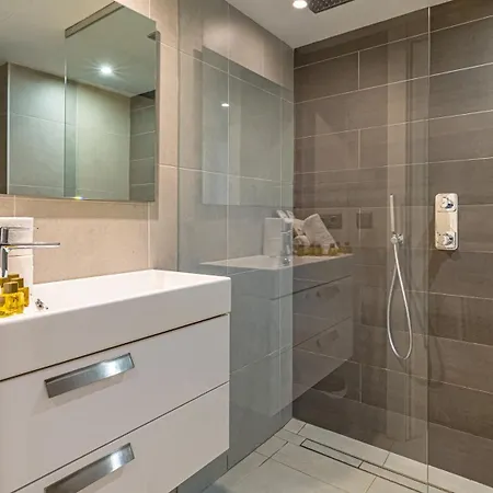 Vacation Marbella I De La Resina, Infinity Pool, Golf Community, Africa Views Villa Estepona