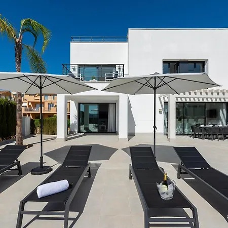 Vacation Marbella I De La Resina, Infinity Pool, 24-7 Security, Rooftop Solarium, Bbq, Golf Community, Africa Views エステポナ