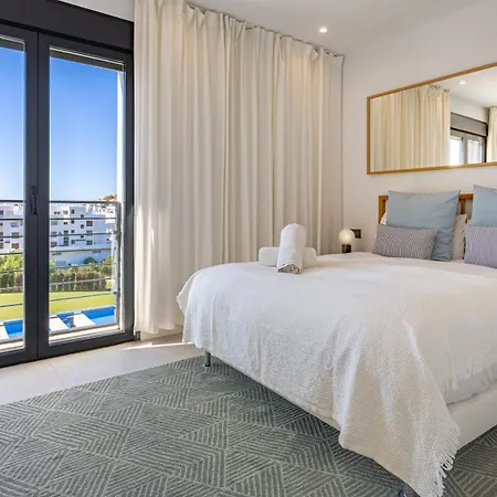 Vacation Marbella I De La Resina, Infinity Pool, Golf Community, Africa Views Villa *