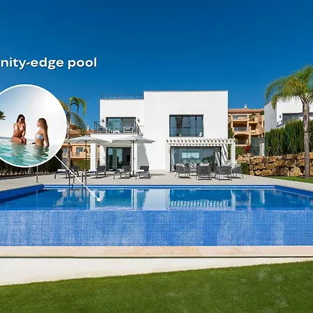 Villa Vacation Marbella I De La Resina, Infinity Pool, Golf Community, Africa Views