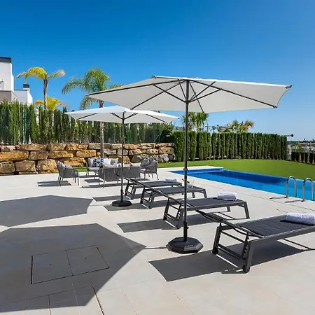 Vacation Marbella I De La Resina, Infinity Pool, 24-7 Security, Rooftop Solarium, Bbq, Golf Community, Africa Views * エステポナ