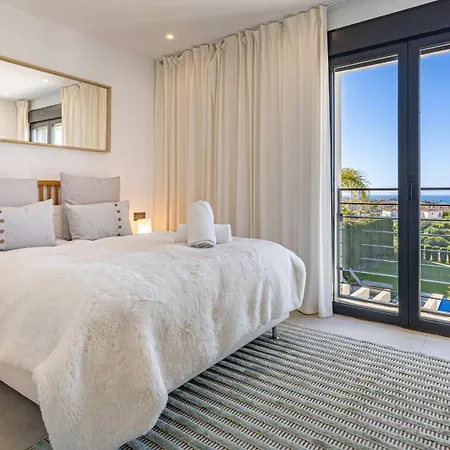 Villa Vacation Marbella I De La Resina, Infinity Pool, Golf Community, Africa Views *