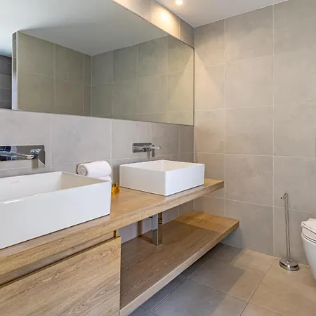 Villa Vacation Marbella I De La Resina, Infinity Pool, Golf Community, Africa Views Estepona