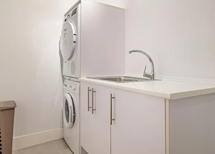 Vacation Marbella I Villa De La Resina, Infinity Pool, 24-7 Security, Rooftop Solarium, Bbq, Golf Community, Africa Views Villa